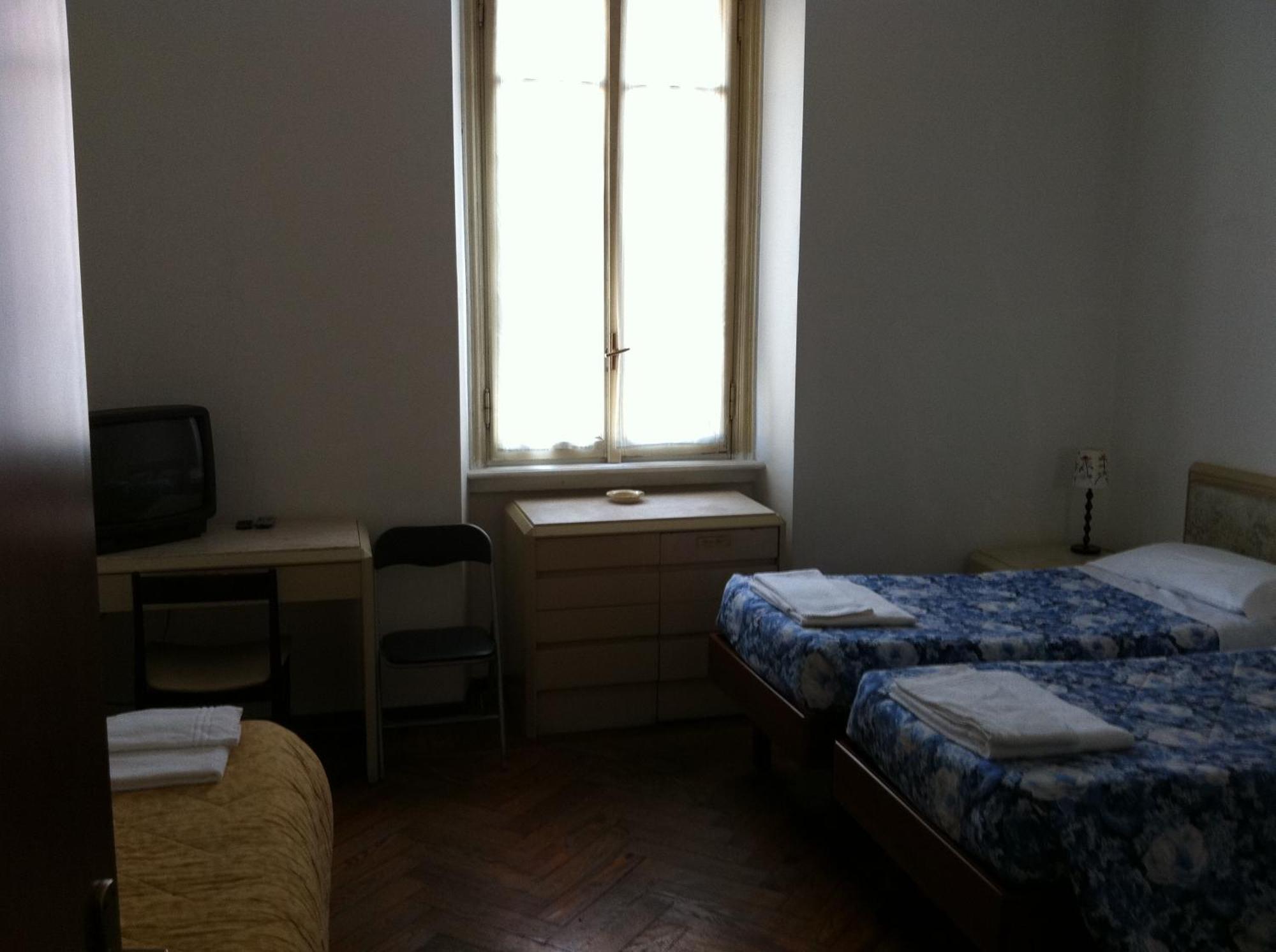 Hotel Gambara — Foto 1