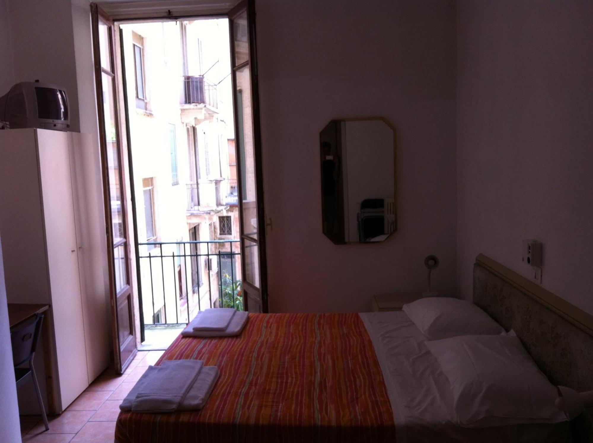Hotel Gambara — Foto 2